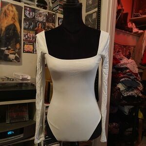 Aritzia Babaton White Long Sleeve Bodysuit
